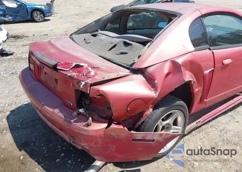 2000 Ford Mustang Gt z USA, uszkodzony, nr VIN 1FAFP42X2YF245324